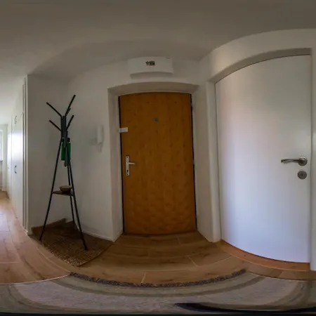 Апартаменты U Leny